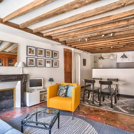 Apartment Exquisite And Spacious